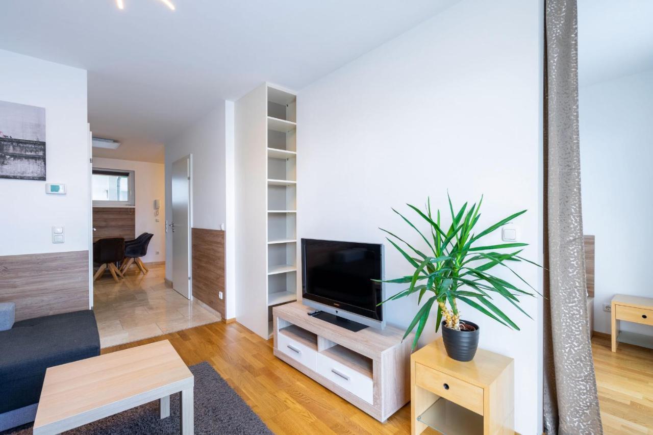 Donaufeld Living - Modernes Und Helles Apartment Wina Bagian luar foto