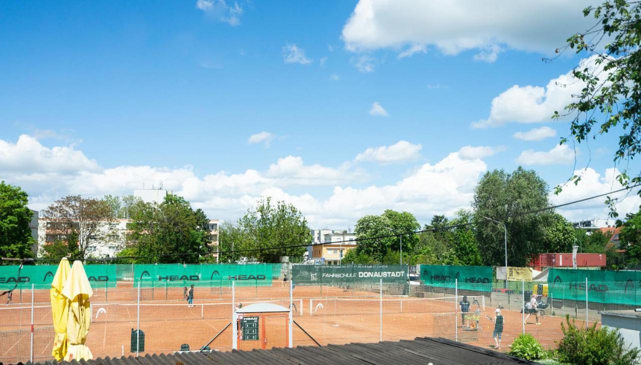 Donaufeld Living - Modernes Und Helles Apartment Wina Bagian luar foto