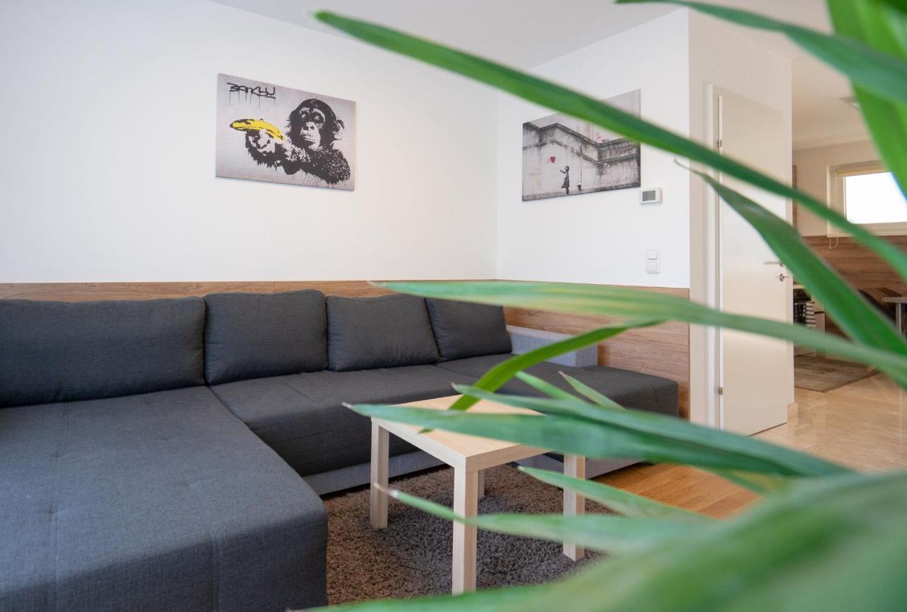 Donaufeld Living - Modernes Und Helles Apartment Wina Bagian luar foto