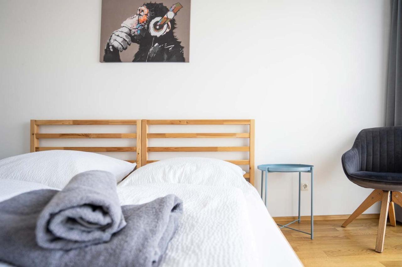 Donaufeld Living - Modernes Und Helles Apartment Wina Bagian luar foto