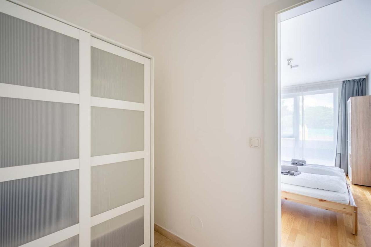 Donaufeld Living - Modernes Und Helles Apartment Wina Bagian luar foto